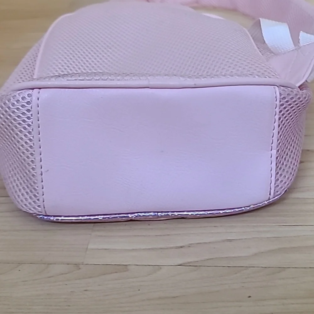 OMG Miss Gwen's ACCESSORIES Pink OMBRE HEART LOVE BACKPACK 9"×7" - Picture 6 of 6